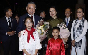 越共中央总书记、国家主席苏林与夫人开始对新加坡进行国事访问