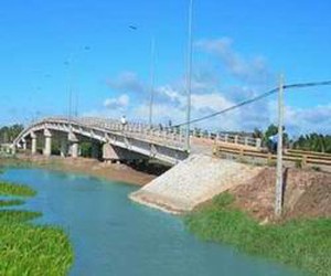 Ứng vốn thanh toán Hợp đồng BT xây dựng 10 cầu trên ĐT. 883 tỉnh Bến Tre