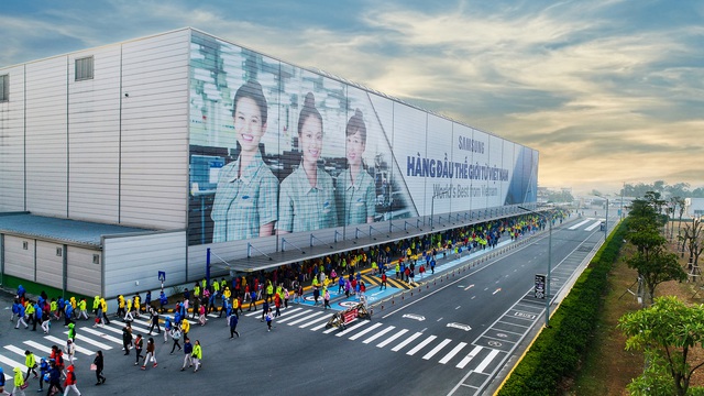 Samsung Việt Nam đạt doanh thu hơn 74 tỷ USD năm 2021 - Ảnh 1.