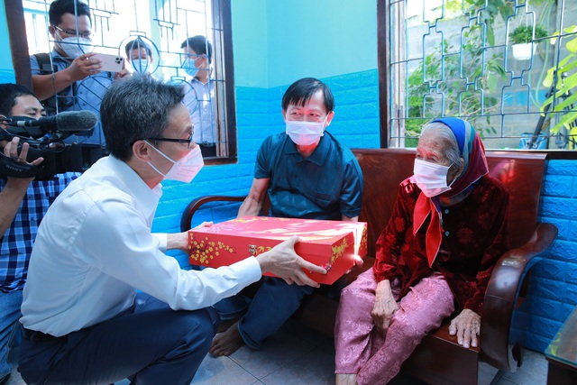 Phó Thủ tướng Vũ Đức Đam thăm, chúc Tết tại Bình Thuận - Ảnh 6. Phó Thủ tướng Vũ Đức Đam thăm, chúc Tết tại Bình Thuận - Ảnh 6.