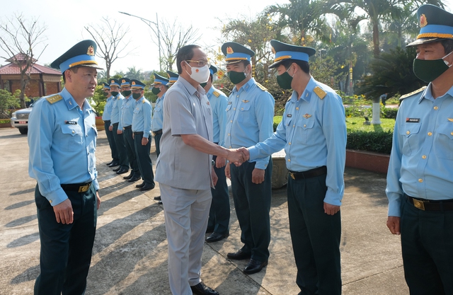Phó Chủ tịch Quốc hội thăm lực lượng vũ trang tại TP. Đà Nẵng - Ảnh 2.