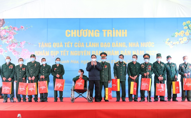 Thủ tướng Phạm Minh Chính: Tổ chức Tết vui tươi, an toàn, lành mạnh, tiết kiệm và tình nghĩa cho nhân dân - Ảnh 6.