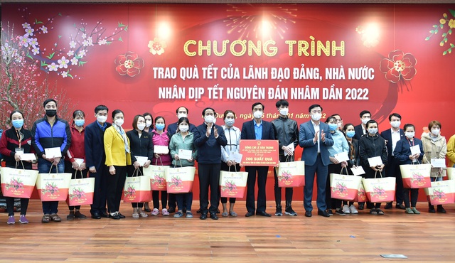 Phó Thủ tướng Lê Văn Thành trao quà Tết cho công nhân lao động khó khăn tỉnh Hải Dương - Ảnh 3.