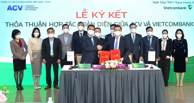 Vietcombank và Tổng công ty Cảng hàng không Việt Nam ký kết Thỏa thuận hợp tác toàn diện - Ảnh 2.