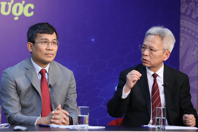 TỌA ĐÀM: Nhìn lại 2021 - Những chuyển hướng chiến lược - Ảnh 2.