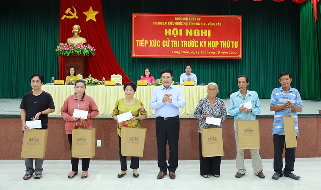 Phó Thủ tướng Phạm Bình Minh tiếp xúc cử tri tại Bà Rịa-Vũng Tàu - Ảnh 3.