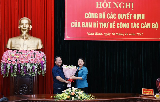 Phó Bí thư Thường trực Tỉnh ủy, Chủ tịch HĐND tỉnh Ninh Bình Trần Hồng Quảng được nghỉ hưu trước tuổi - Ảnh 3.