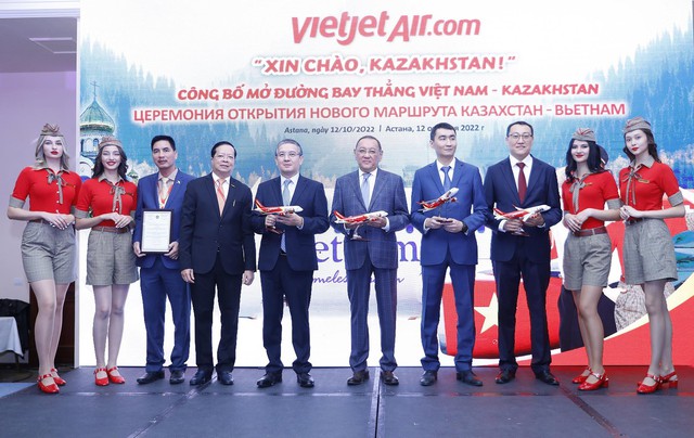 Vietjet mở đường bay thẳng Việt Nam - Kazakhstan - Ảnh 1.