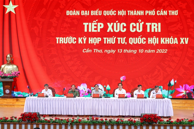 Thủ tướng Phạm Minh Chính tiếp xúc cử tri TP. Cần Thơ - Ảnh 2.