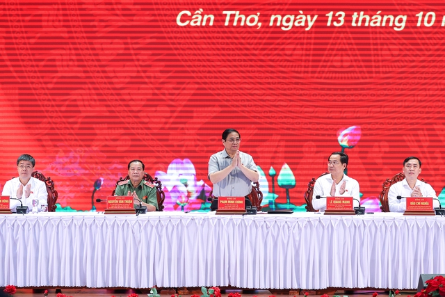Thủ tướng Phạm Minh Chính tiếp xúc cử tri TP. Cần Thơ - Ảnh 1.