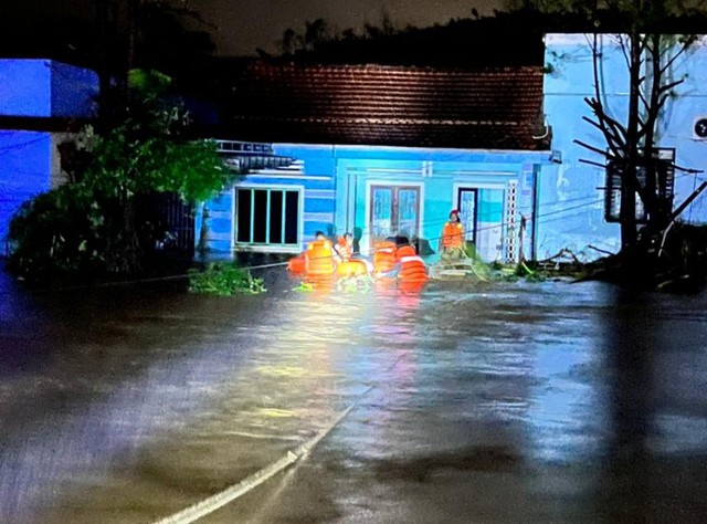 CẬP NHẬT: Tình hình mưa ngập tại Đà Nẵng - Ảnh 3.