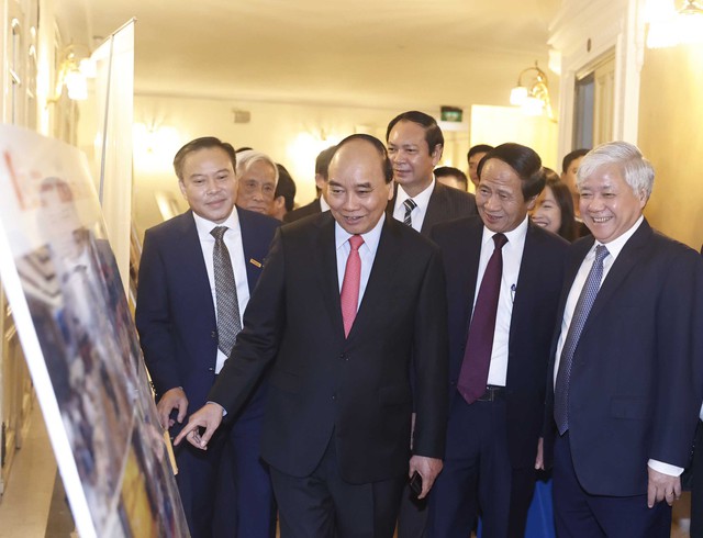 Chủ tịch nước trao danh hiệu "N&ocirc;ng d&acirc;n Việt Nam xuất sắc 2022" - Ảnh 1.