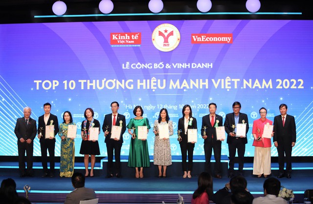 Vietcombank 9 lần liên tiếp có mặt trong Top 10 Thương hiệu mạnh Việt Nam - Ảnh 2.
