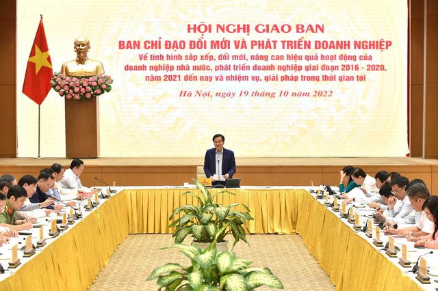 Phó Thủ tướng Lê Minh Khái chủ trì hội nghị về đổi mới và phát triển doanh nghiệp - Ảnh 1.