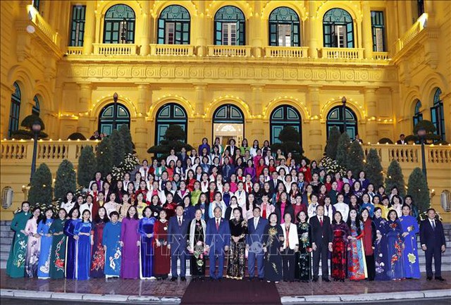 Lãnh đạo Đảng, Nhà nước gặp mặt các nữ đại biểu Quốc hội - Ảnh 2.