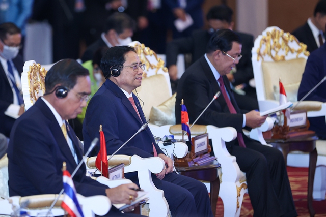 Thủ tướng: Vì một ASEAN tự cường, mạnh mẽ, phát triển bền vững, bao trùm - Ảnh 3.