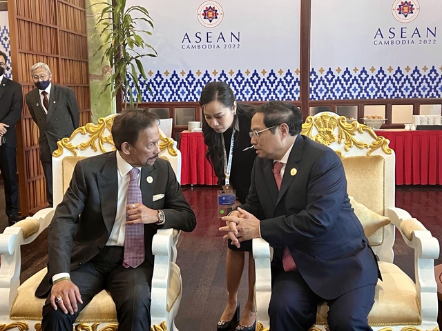 Thủ tướng Phạm Minh Chính gặp Quốc vương Brunei - Ảnh 1.