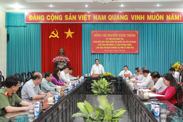 Đoàn công tác Trung ương làm việc với Ban Thường vụ Tỉnh ủy Bến Tre - Ảnh 2.