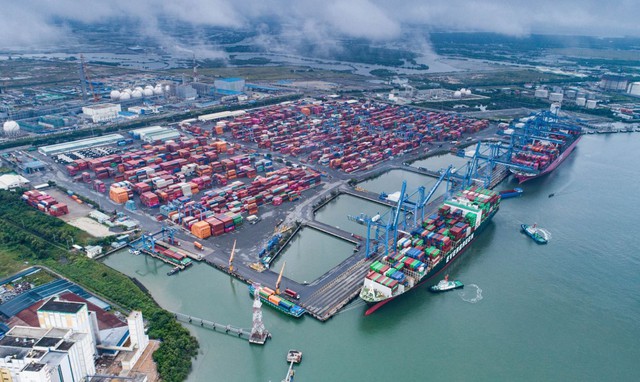 3 cảng biển Việt Nam lọt TOP 100 cảng container lưu thông hàng hóa lớn nhất thế giới - Ảnh 1.