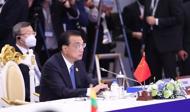 Thủ tướng tham dự Hội nghị Cấp cao ASEAN với các đối tác Trung Quốc, Hàn Quốc, LHQ - Ảnh 2.