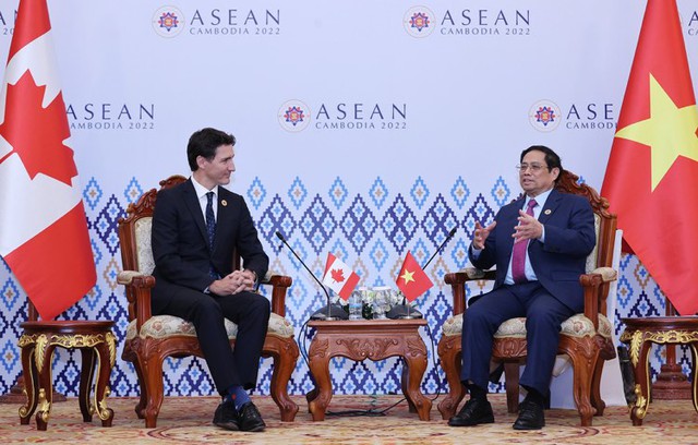 Thủ tướng Phạm Minh Chính gặp Thủ tướng Canada Justin Trudeau - Ảnh 2.