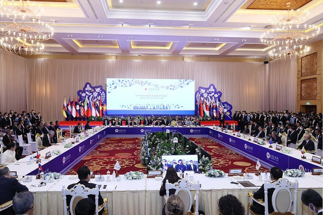 Thủ tướng: ASEAN sẵn sàng làm 'trung gian tin cậy' với các đối tác Đông Á tìm giải pháp cho các thách thức an ninh - Ảnh 3.