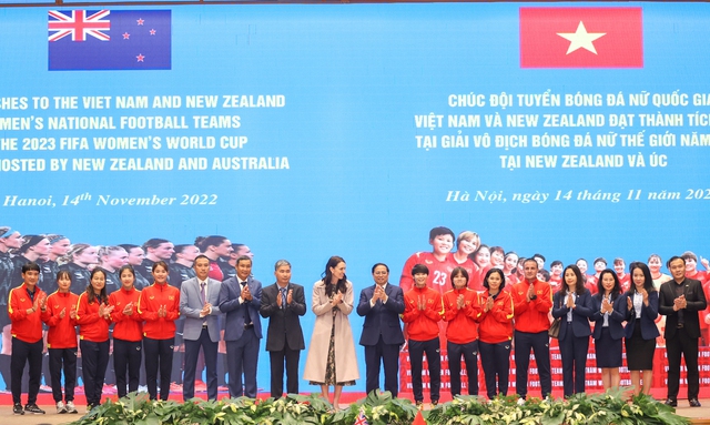 Hai Thủ tướng Việt Nam và New Zealand gặp gỡ báo chí, nhấn mạnh cơ hội mới cho nhiều nông sản Việt Nam - Ảnh 7.