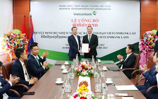 Công bố quyết định về nhân sự Ban lãnh đạo Vietcombank Lào - Ảnh 1.