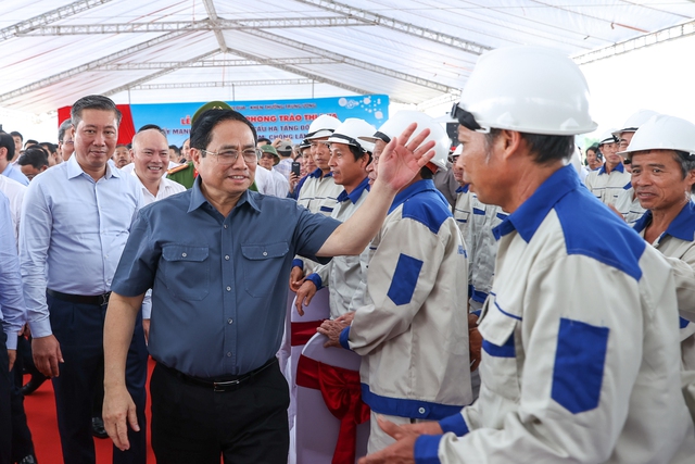 Thủ tướng Phạm Minh Chính phát động phong trào thi đua đặc biệt phát triển kết cấu hạ tầng - Ảnh 3.