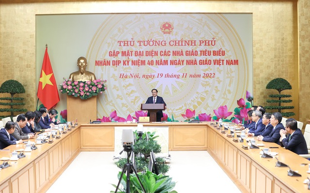TỔNG THUẬT: Thủ tướng Phạm Minh Chính gặp mặt các nhà giáo tiêu biểu - Ảnh 1.
