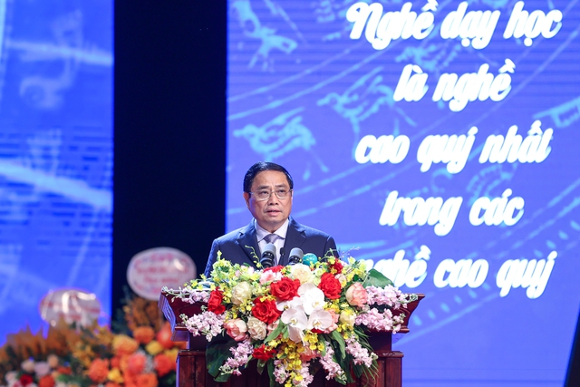 Thủ tướng Phạm Minh Chính: Chăm lo tốt nhất cả về vật chất và tinh thần để đội ngũ nhà giáo yên tâm công tác - Ảnh 3.
