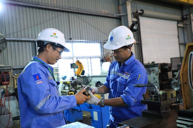 Nhà máy Đạm Cà Mau cán mốc 9 triệu tấn Urê - Ảnh 2. Nhà máy Đạm Cà Mau cán mốc 9 triệu tấn Urê - Ảnh 2.