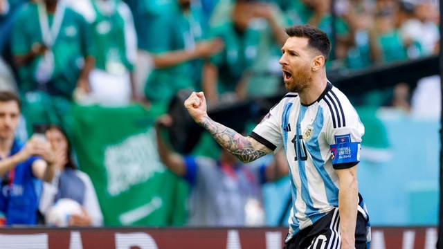 World Cup 2022: Saudi Arabia tạo địa chấn trong ngày Messi đi vào lịch sử - Ảnh 1.