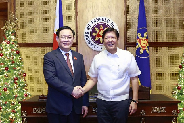 Chủ tịch Quốc hội Vương Đình Huệ hội kiến Tổng thống Philippines - Ảnh 1. Chủ tịch Quốc hội Vương Đình Huệ hội kiến Tổng thống Philippines - Ảnh 1.
