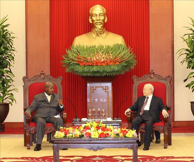 Tổng Bí thư Nguyễn Phú Trọng tiếp Tổng thống Uganda, Chủ tịch Đảng Phong trào Kháng chiến quốc gia - Ảnh 2.