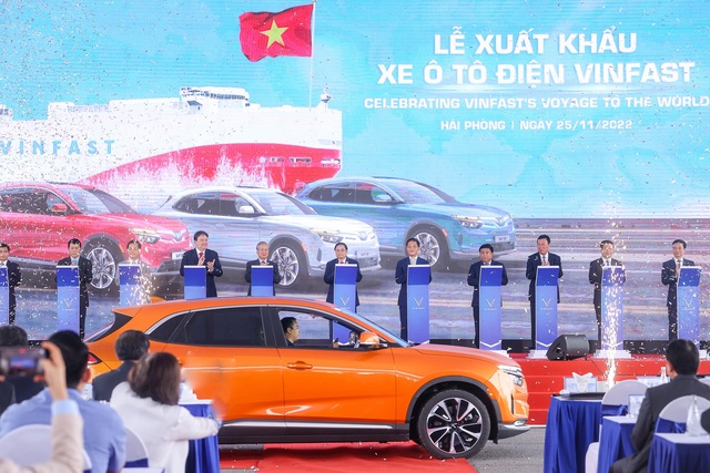 Thủ tướng chứng kiến ô tô điện thương hiệu Việt Nam lần đầu tiến ra thế giới - Ảnh 2.