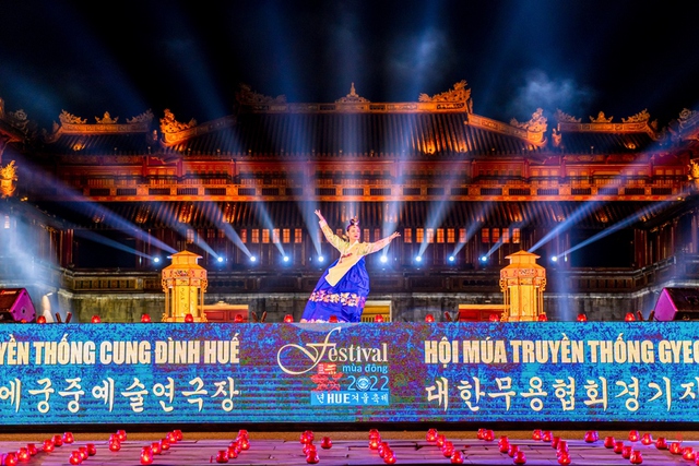 Nghệ sĩ Huế và Hàn Quốc trình diễn 'Vũ khúc giao hòa' Festival mùa Đông Huế - Ảnh 3.