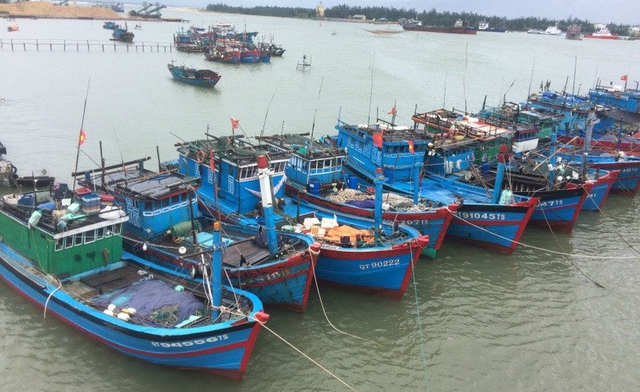 Quảng Trị: đảm bảo an toàn cho ngư dân vươn khơi trong mùa mưa bão - Ảnh 1.