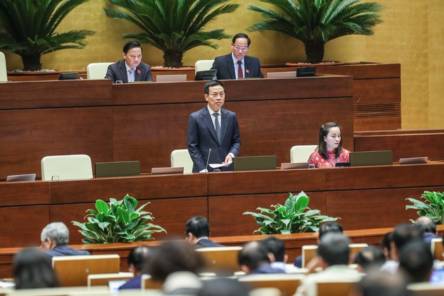 Bộ trưởng Bộ Thông tin và Truyền thông trả lời chất vấn đầy đủ, thẳng thắn, cầu thị - Ảnh 1. Bộ trưởng Bộ Thông tin và Truyền thông trả lời chất vấn đầy đủ, thẳng thắn, cầu thị - Ảnh 1.