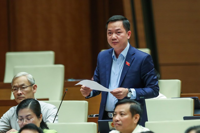 TRỰC TIẾP: Thủ tướng Phạm Minh Chính trình bày Báo cáo giải trình và trả lời chất vấn trước Quốc hội - Ảnh 1.