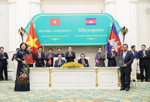 Thủ tướng Chính phủ Phạm Minh Chính hội đàm với Samdech Techo Thủ tướng Hun Sen - Ảnh 5.
