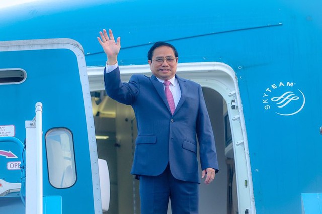 Thủ tướng Phạm Minh Chính lên đường thăm chính thức Campuchia và dự Hội nghị cấp cao ASEAN - Ảnh 1.