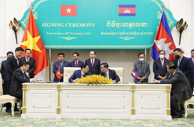 Thủ tướng Chính phủ Phạm Minh Chính hội đàm với Samdech Techo Thủ tướng Hun Sen - Ảnh 3.