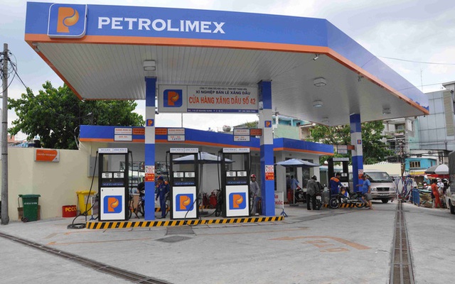Các cửa hàng xăng dầu Petrolimex bán 24/24h đến 13/11 - Ảnh 1.