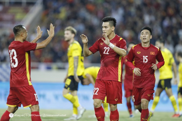 Trận thắng Borussia Dormund kỷ niệm của Đội tuyển chọn nước Việt Nam - Hình ảnh 2.