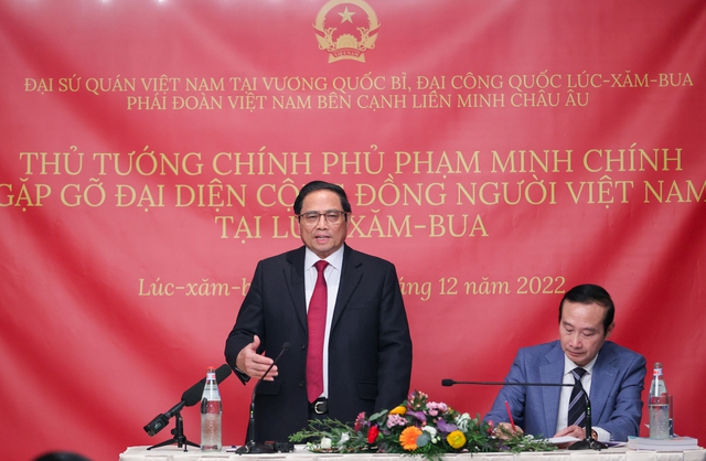 Thủ tướng: Dù ở đâu, đóng góp được cho đất nước là yêu nước - Ảnh 1. Thủ tướng: Dù ở đâu, đóng góp được cho đất nước là yêu nước - Ảnh 1.