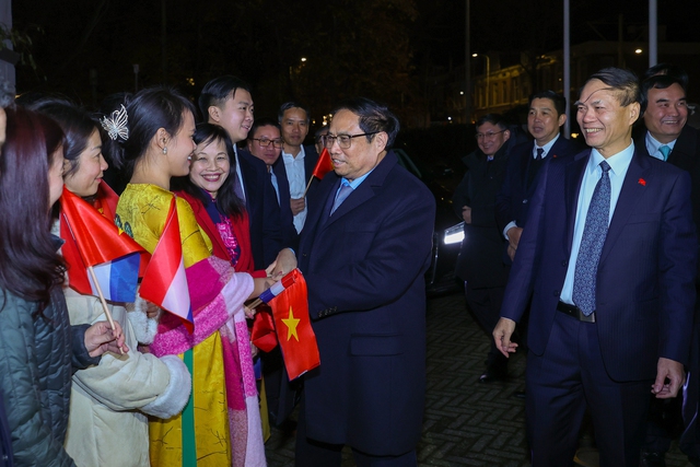 Thủ tướng Phạm Minh Chính gặp gỡ cộng đồng người Việt Nam tại Hà Lan - Ảnh 1.