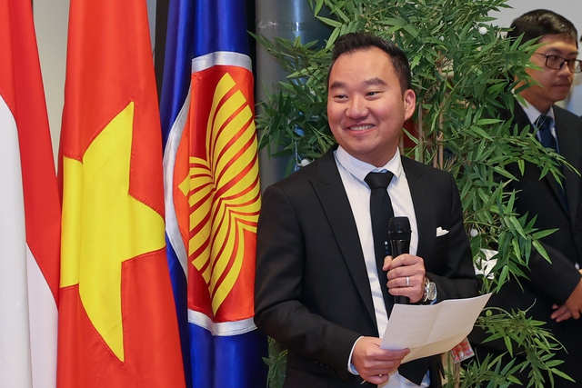 Thủ tướng Phạm Minh Chính gặp gỡ cộng đồng người Việt Nam tại Hà Lan - Ảnh 4.