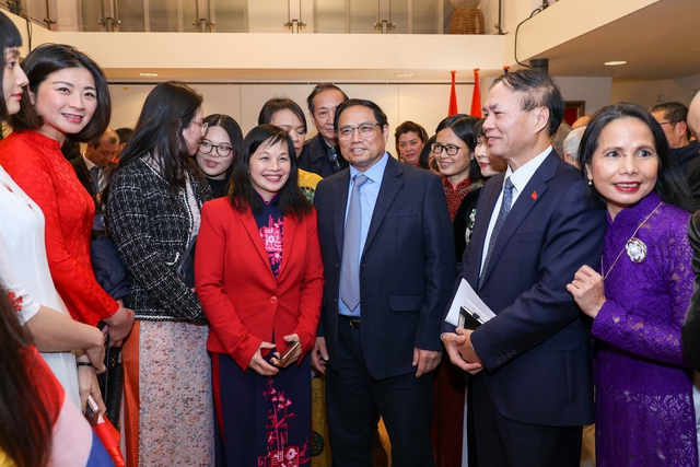 Thủ tướng Phạm Minh Chính gặp gỡ cộng đồng người Việt Nam tại Hà Lan - Ảnh 9.