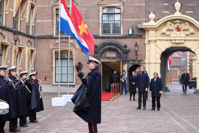 Chùm ảnh: Lễ đón chính thức Thủ tướng Phạm Minh Chính thăm Vương quốc Hà Lan - Ảnh 5.